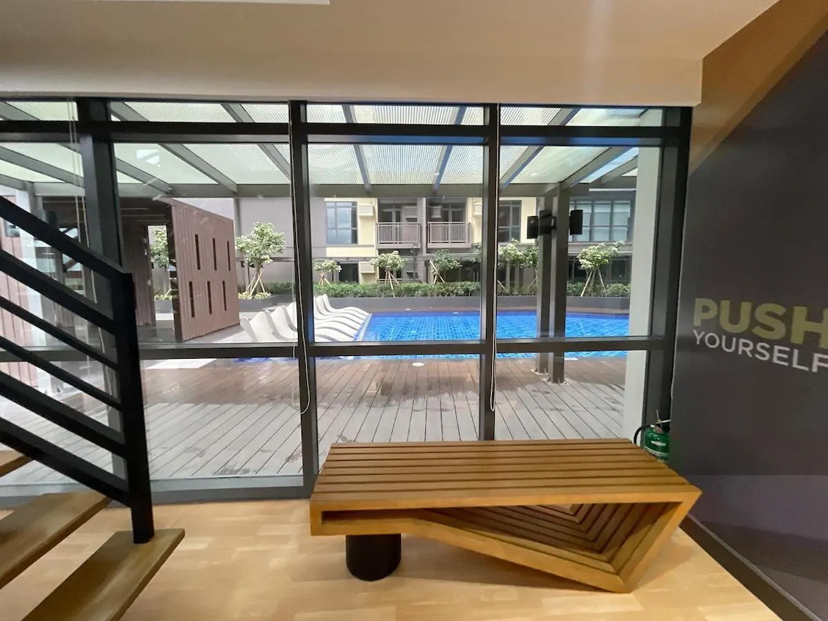 Spacious 1Br Near Airport Across Okada, Solaire Manila Philippines