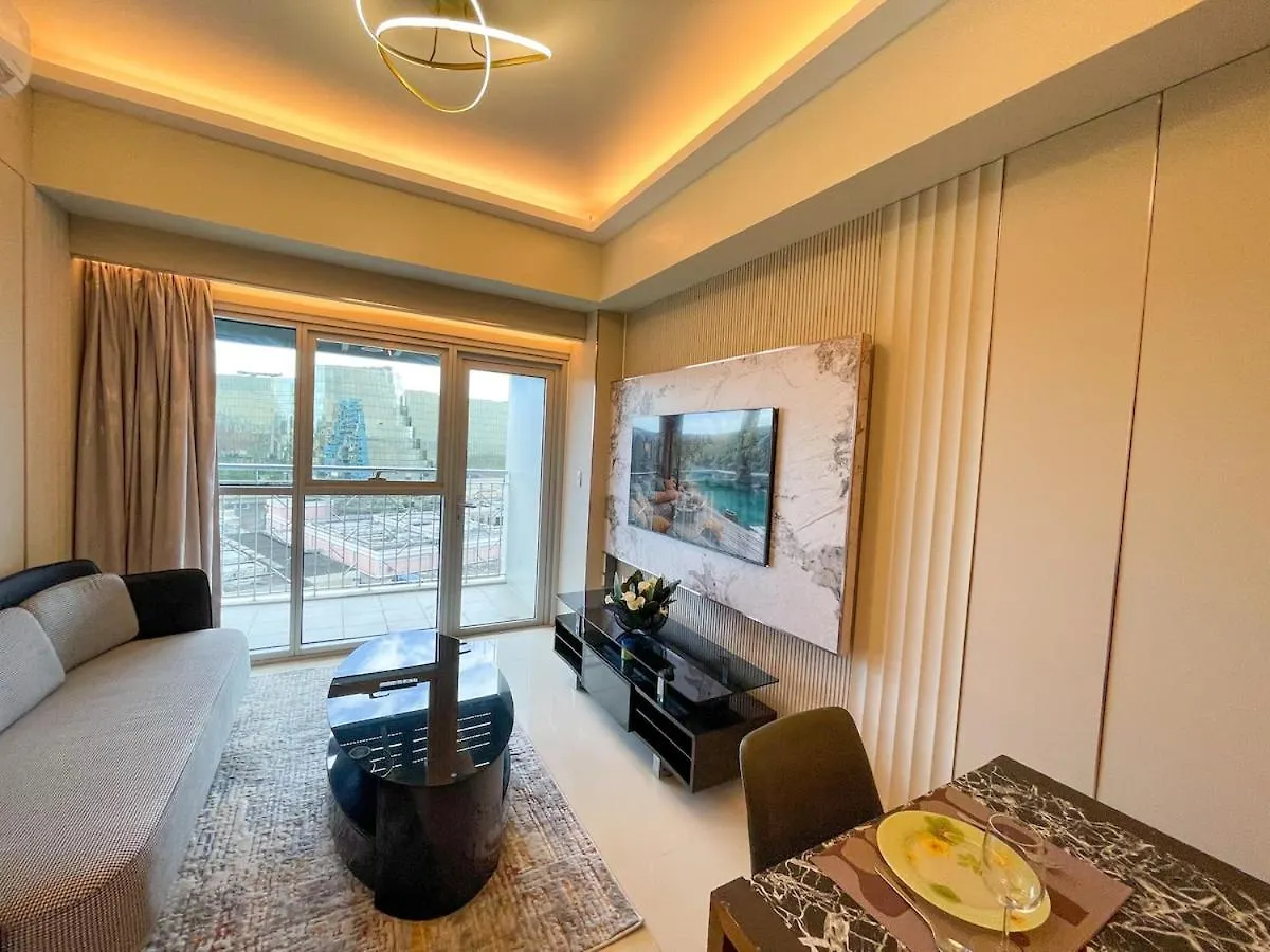 Spacious 1Br Near Airport Across Okada, Solaire Manila 0*,