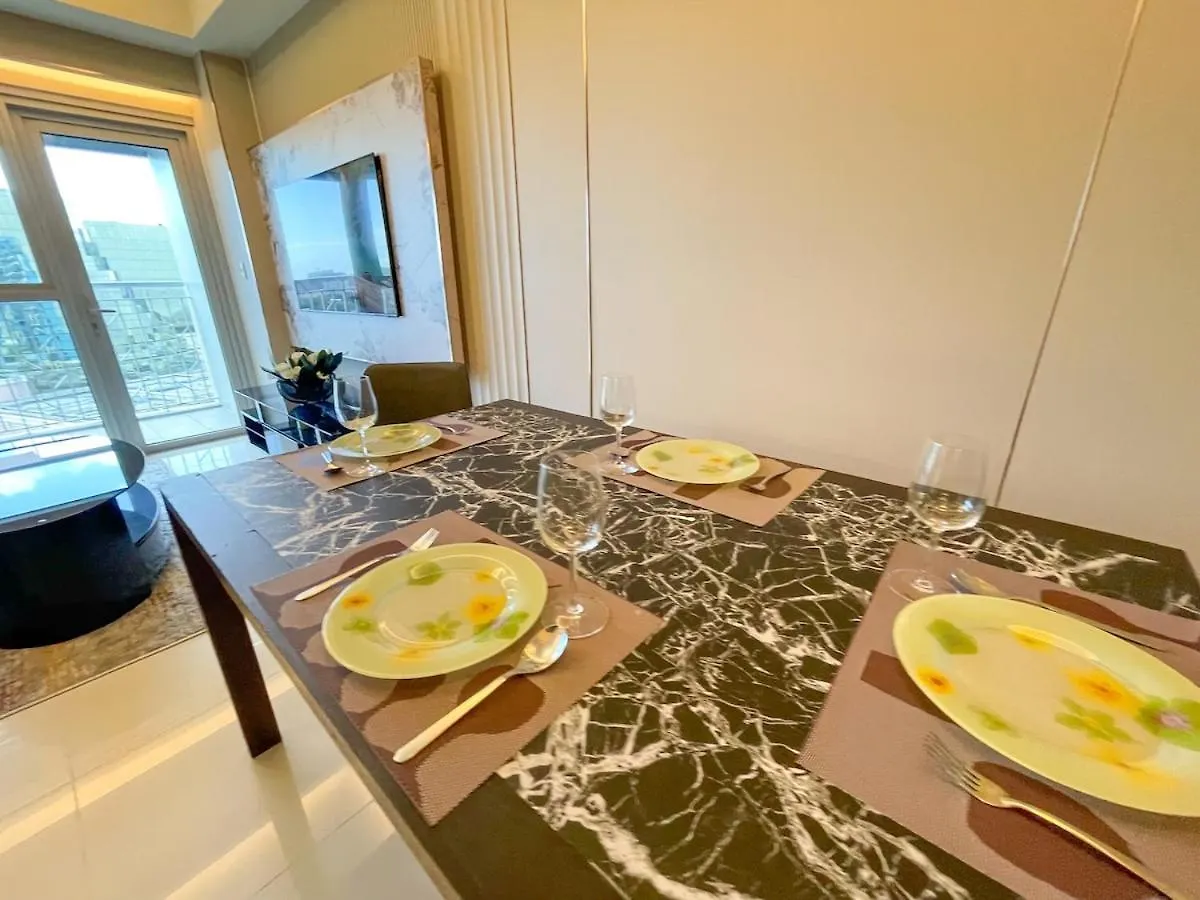 Spacious 1Br Near Airport Across Okada, Solaire Manila Apartment