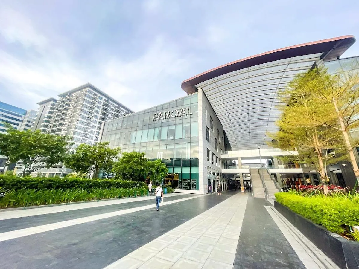 Spacious 1Br Near Airport Across Okada, Solaire Manila Apartment