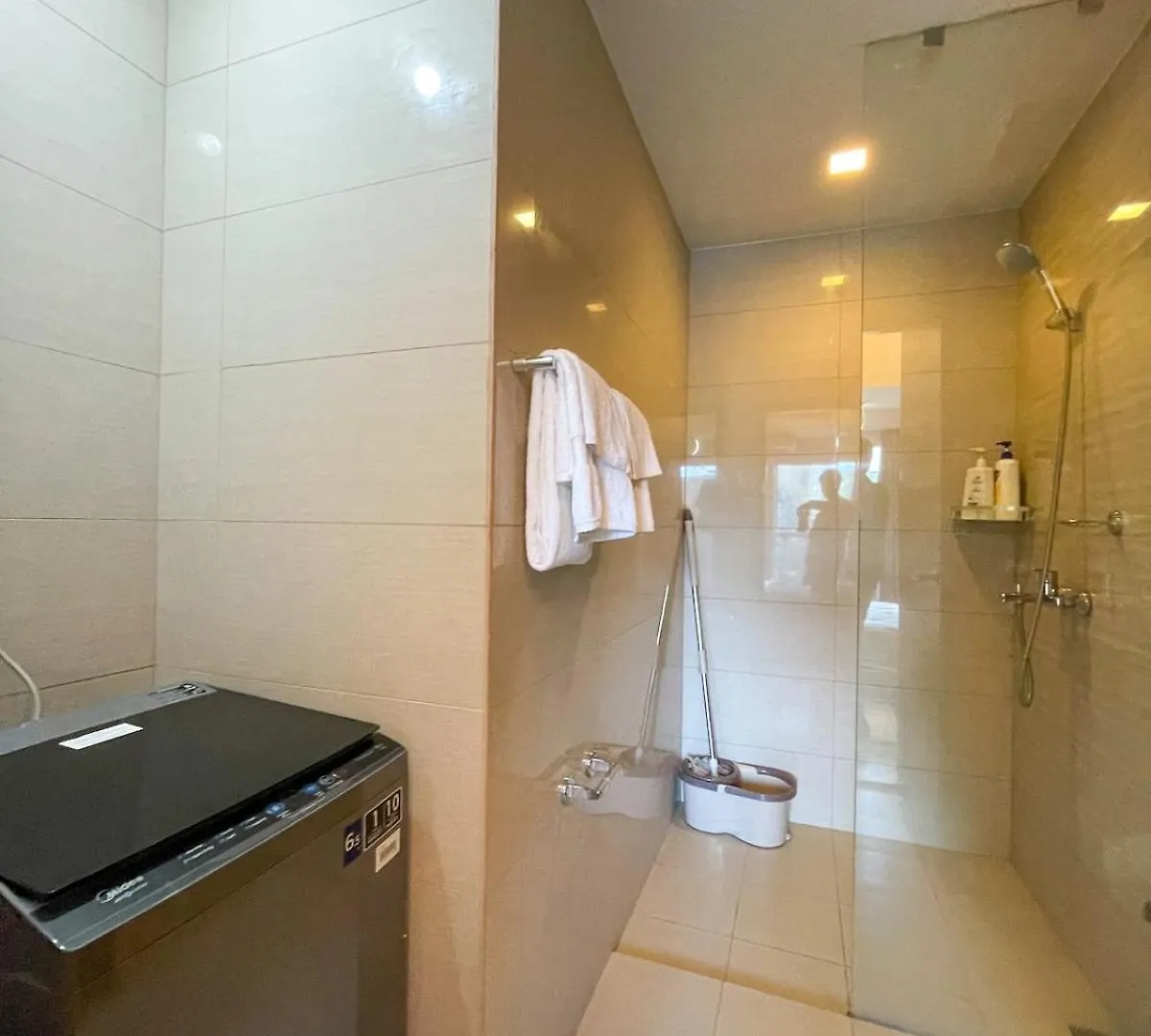 Spacious 1Br Near Airport Across Okada, Solaire Manila Apartment