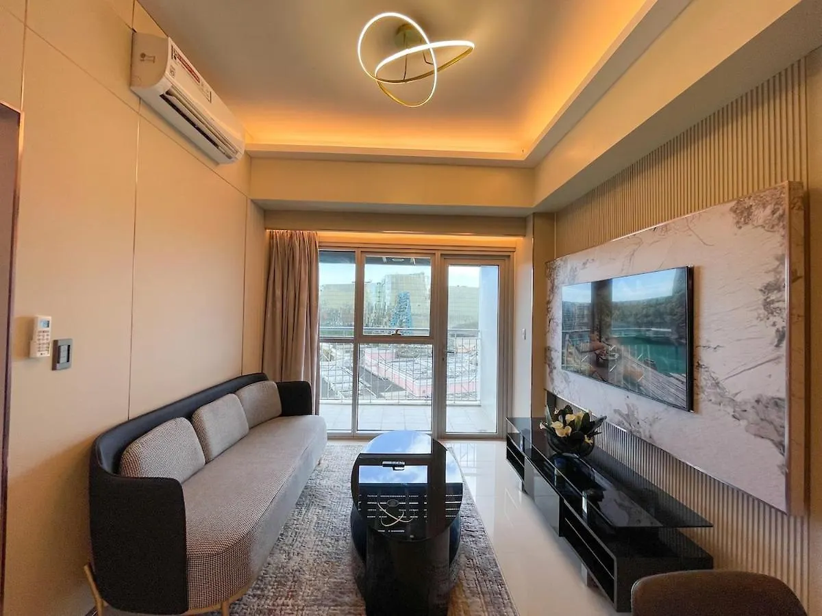 Spacious 1Br Near Airport Across Okada, Solaire Manila 0*,