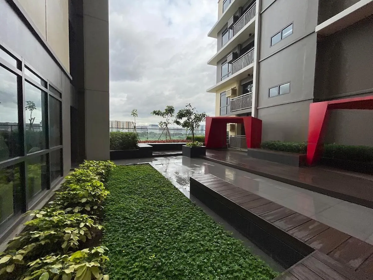 Spacious 1Br Near Airport Across Okada, Solaire Manila 0*,