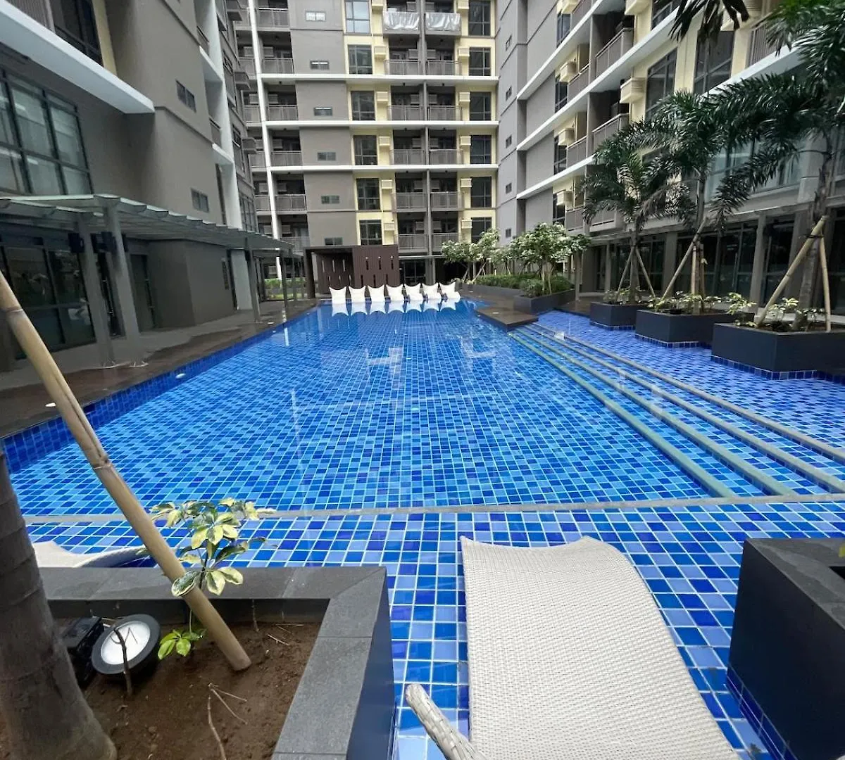 Apartment Spacious 1Br Near Airport Across Okada, Solaire Manila Philippines