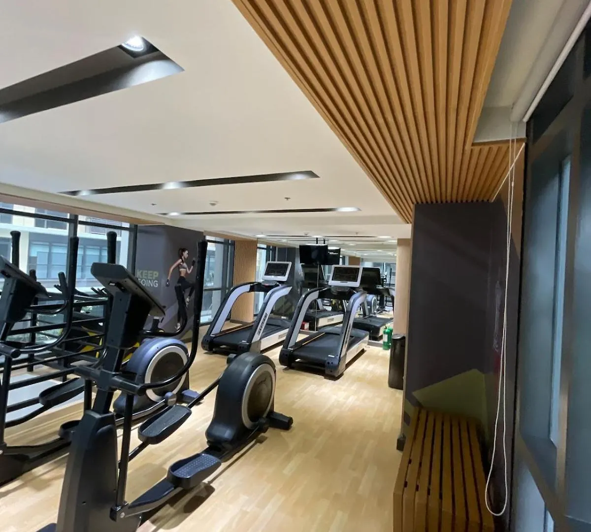 Spacious 1Br Near Airport Across Okada, Solaire Manille 0*,